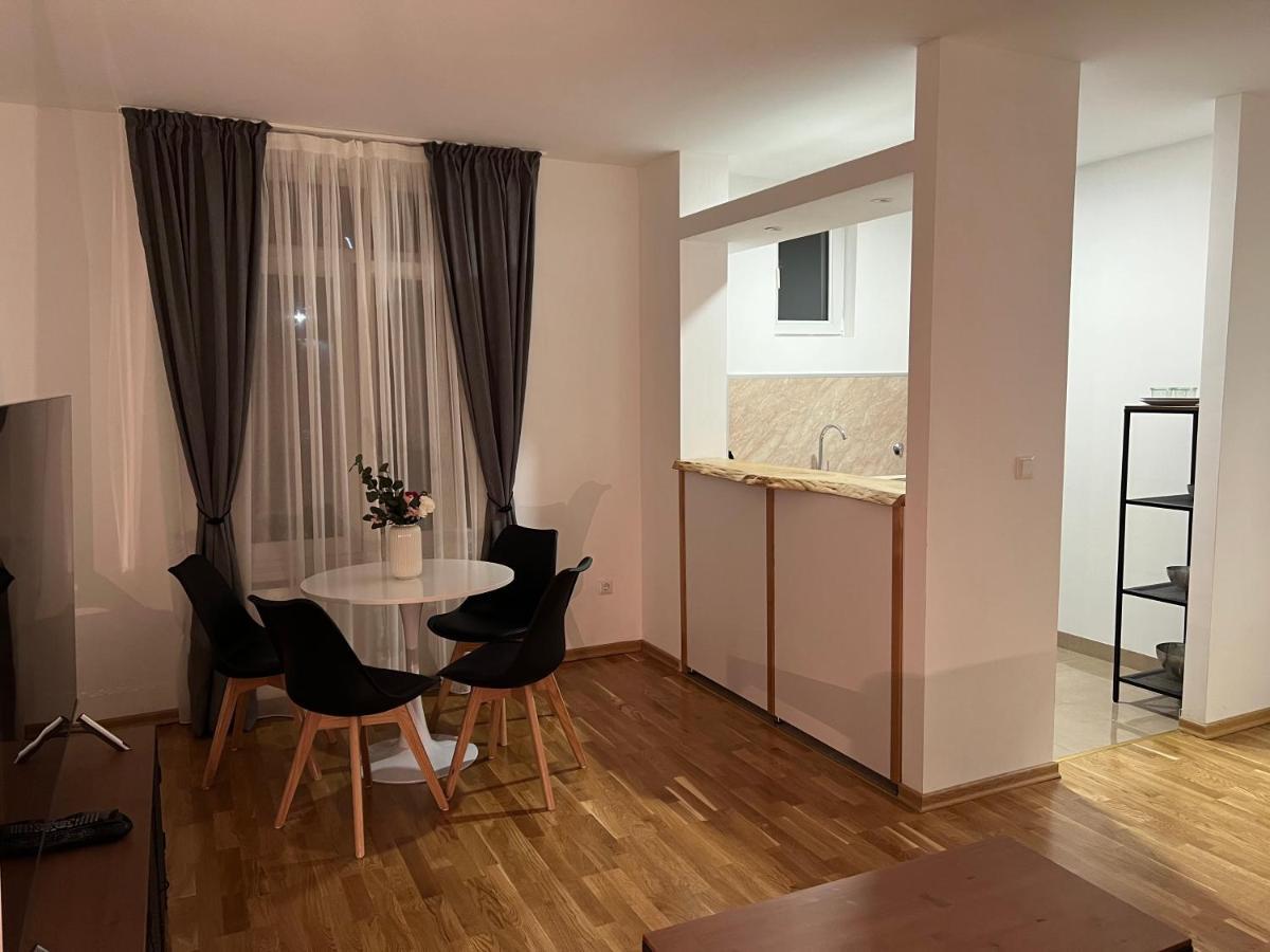 Hotel Central Власич Экстерьер фото